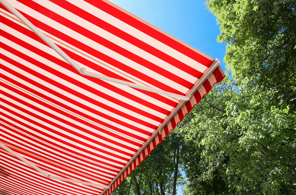 The Convenience And Style Of Automatic Awnings - Automatic Awnings